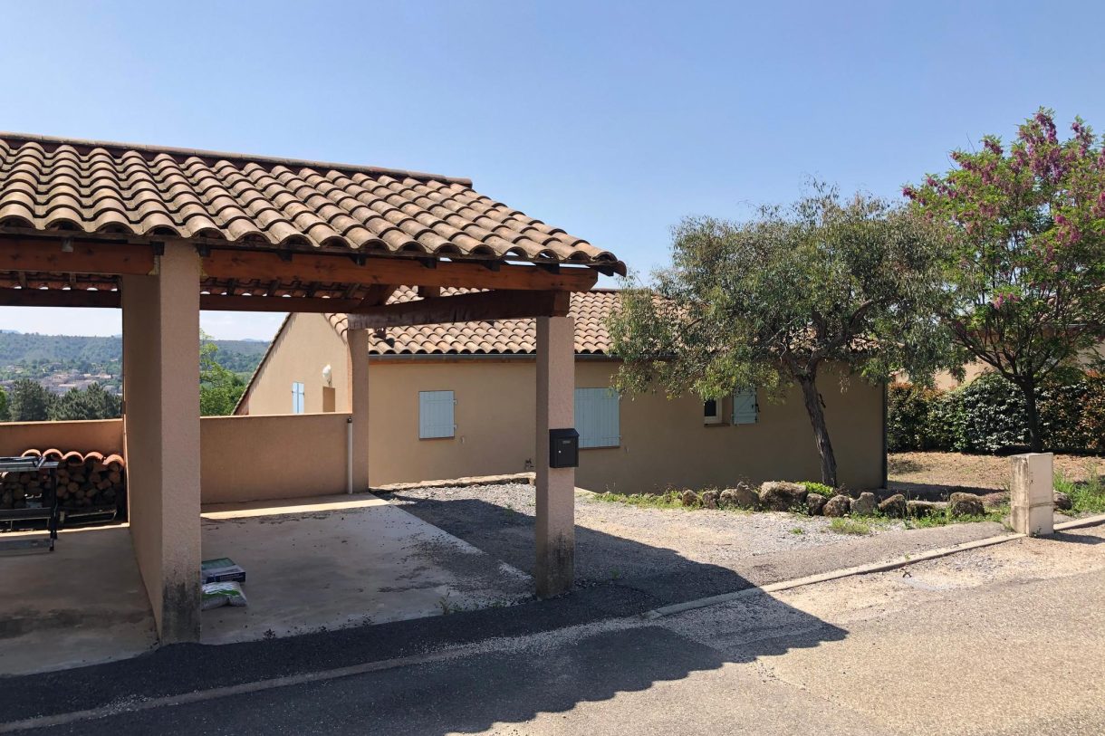 Te koop: Foto Woonhuis aan de Type 1: Châtaignier in Joyeuse