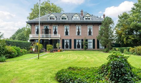 Te koop: Foto Woonhuis aan de Provincialeweg 69 in Schalkwijk