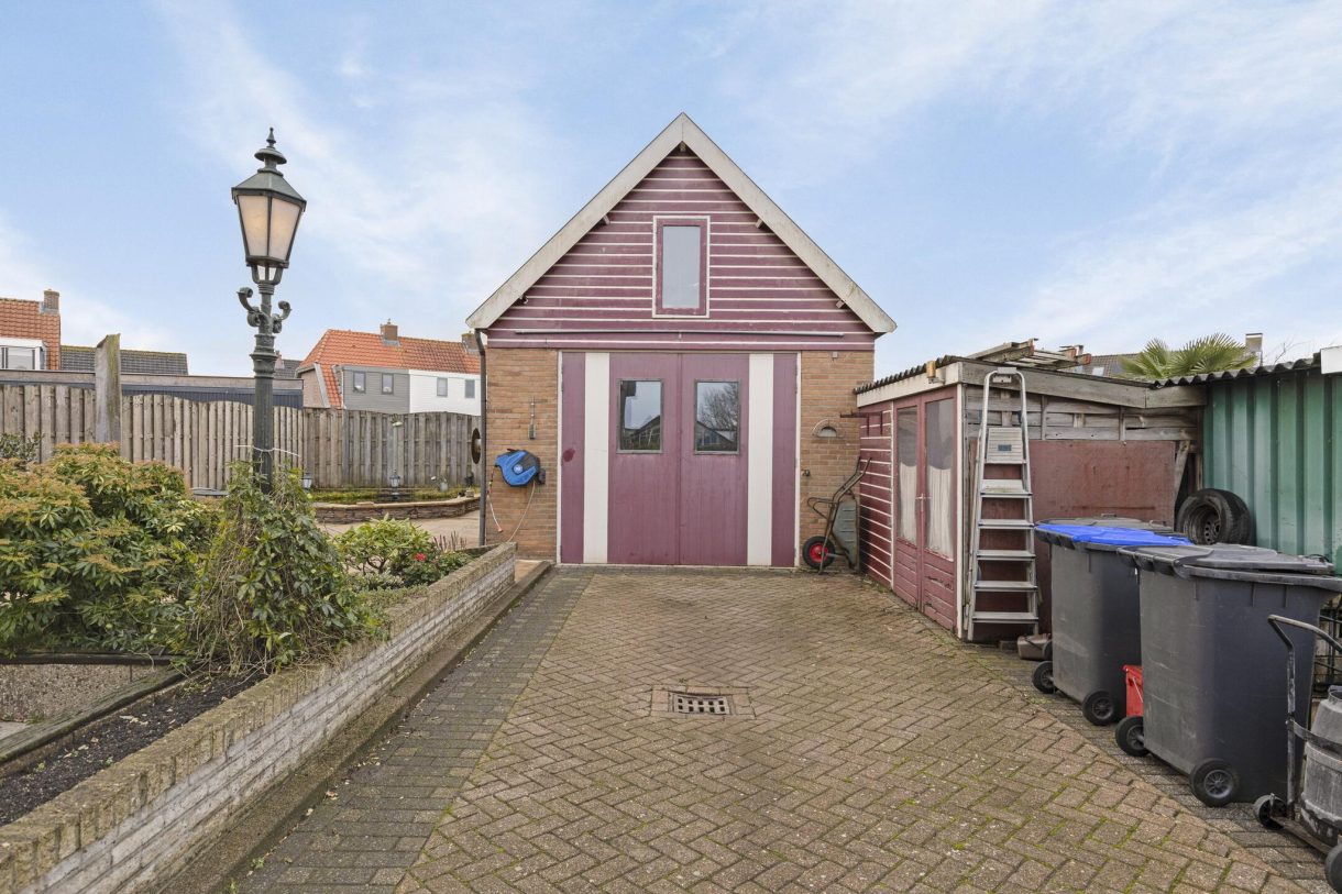 Te koop: Foto Woonhuis aan de Sluisweg 7 in Lopikerkapel