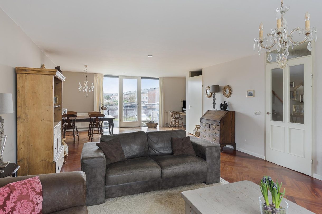 Te koop: Foto Woonhuis aan de St.-Pietersberg 63 in De Meern