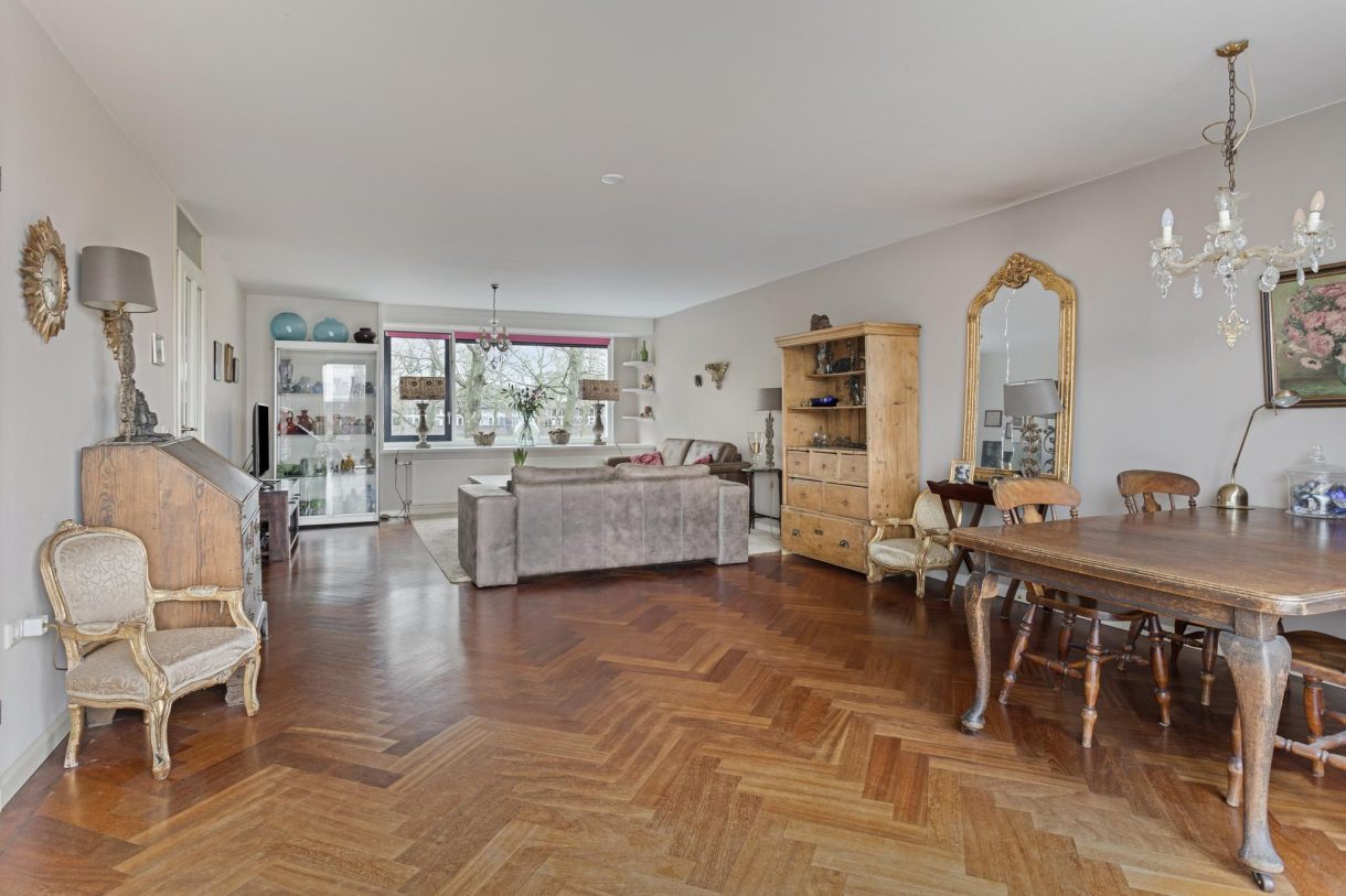 Te koop: Foto Woonhuis aan de St.-Pietersberg 63 in De Meern