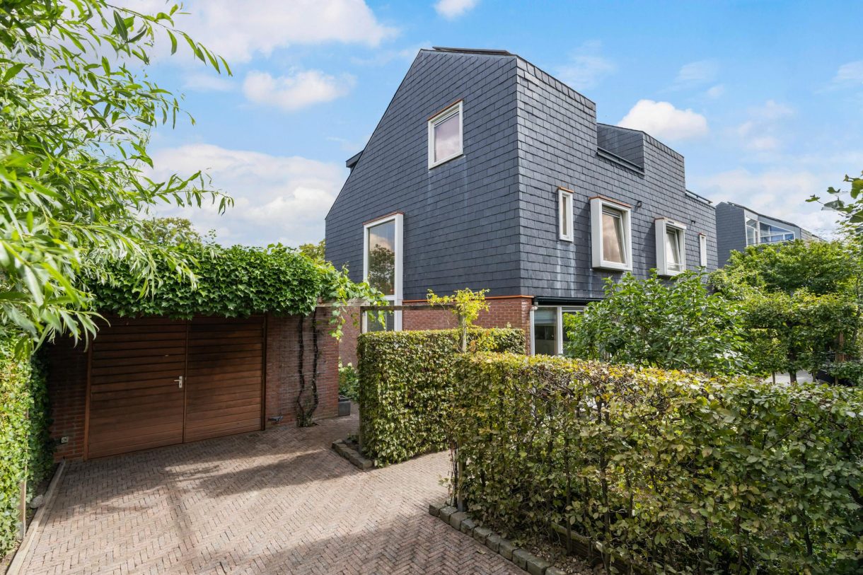 Te koop: Foto Woonhuis aan de Tjeerdsraklaan 1 in Utrecht