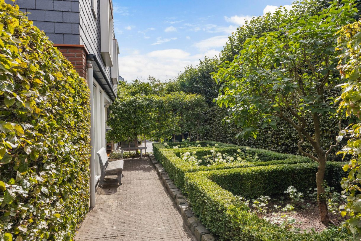 Te koop: Foto Woonhuis aan de Tjeerdsraklaan 1 in Utrecht