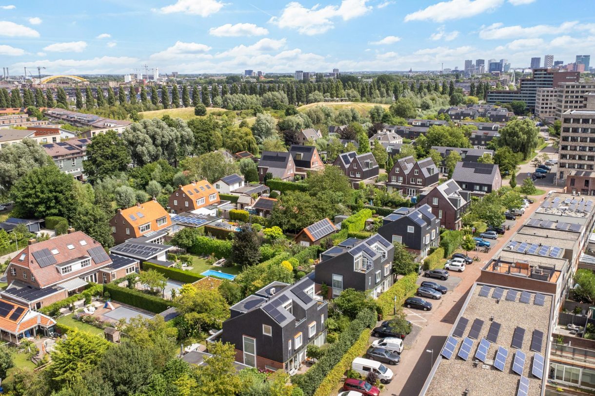 Te koop: Foto Woonhuis aan de Tjeerdsraklaan 1 in Utrecht