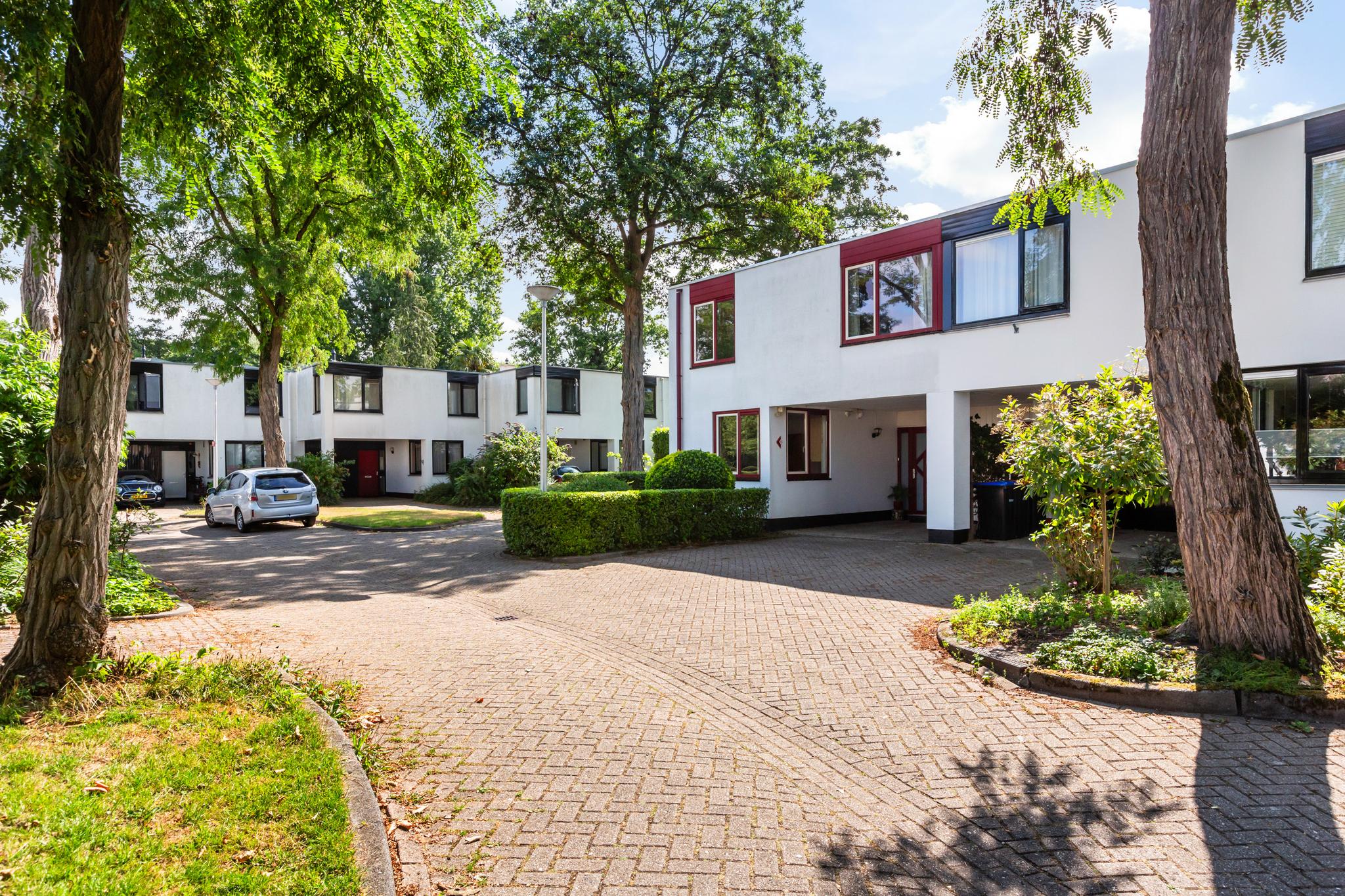 koop  IJsselstein  Pluto 4 – Foto