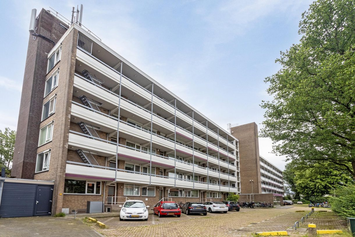 Te koop: Foto Appartement aan de Mr. F.A. van Hallweg 50 in Amstelveen